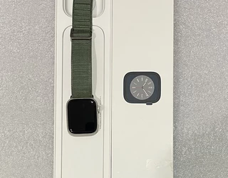 Apple Watch Seria 8 45mm LTE starlight 