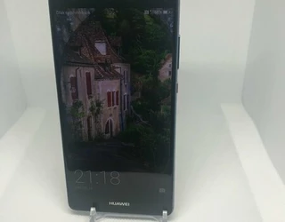 Huawei P9.  Nincs készleten