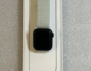 Apple Watch SE 2. 40mm LTE black